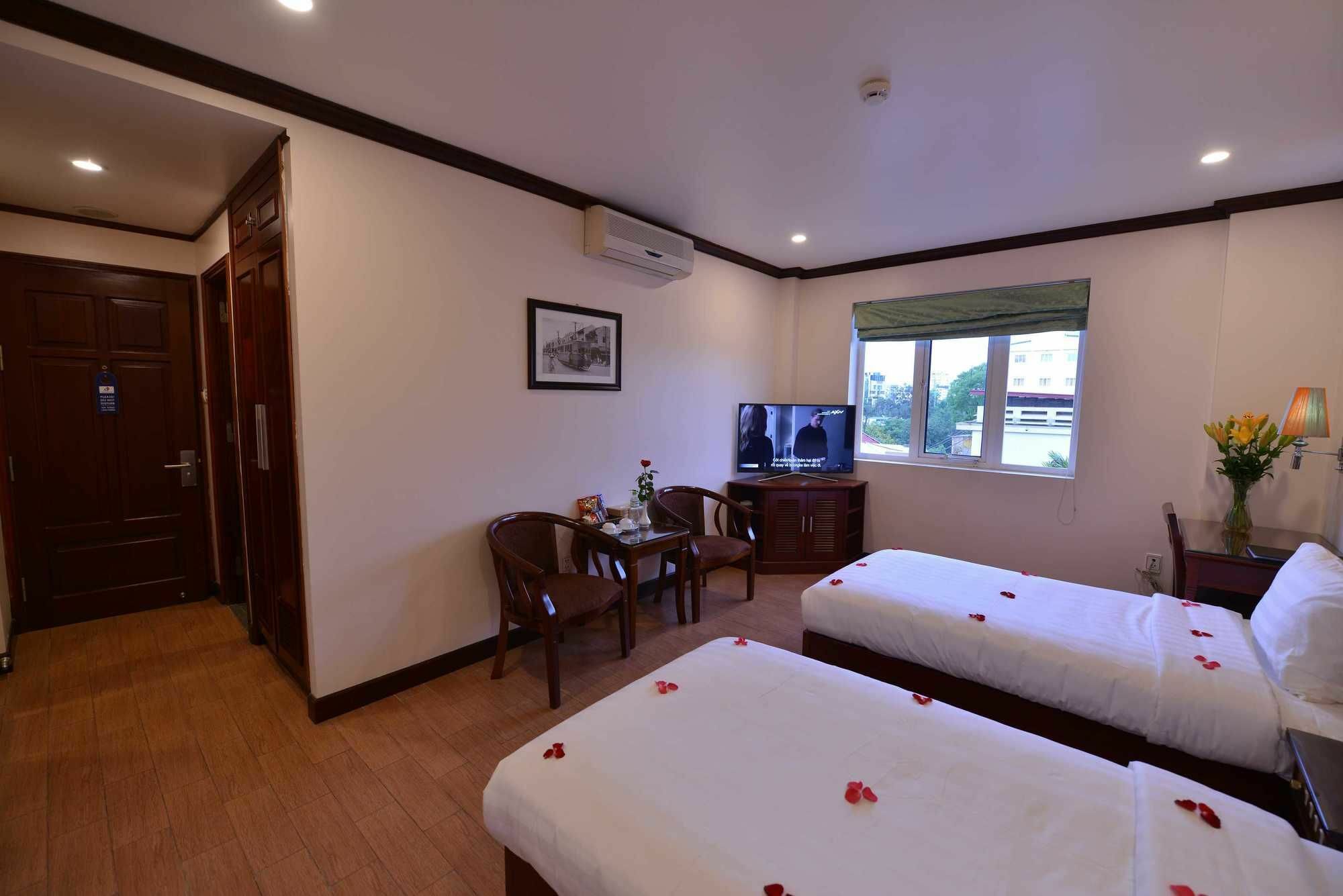Blue Hanoi Inn Legend Hotel Exterior photo