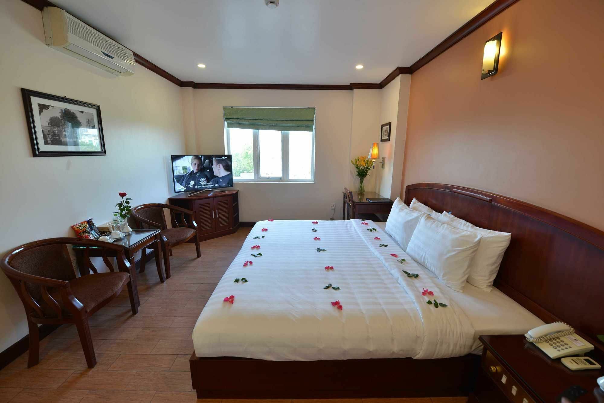Blue Hanoi Inn Legend Hotel Exterior photo